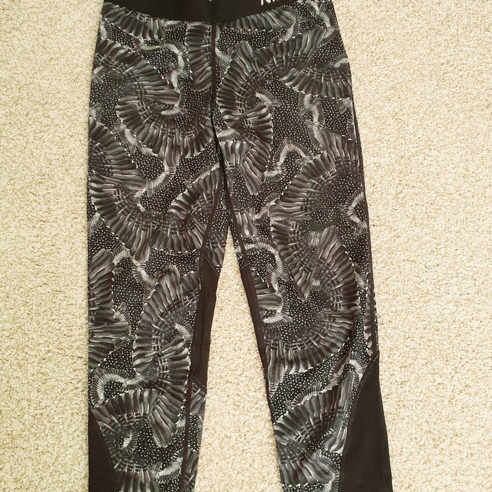 Nike Pro Women's Leggings Set - image 8